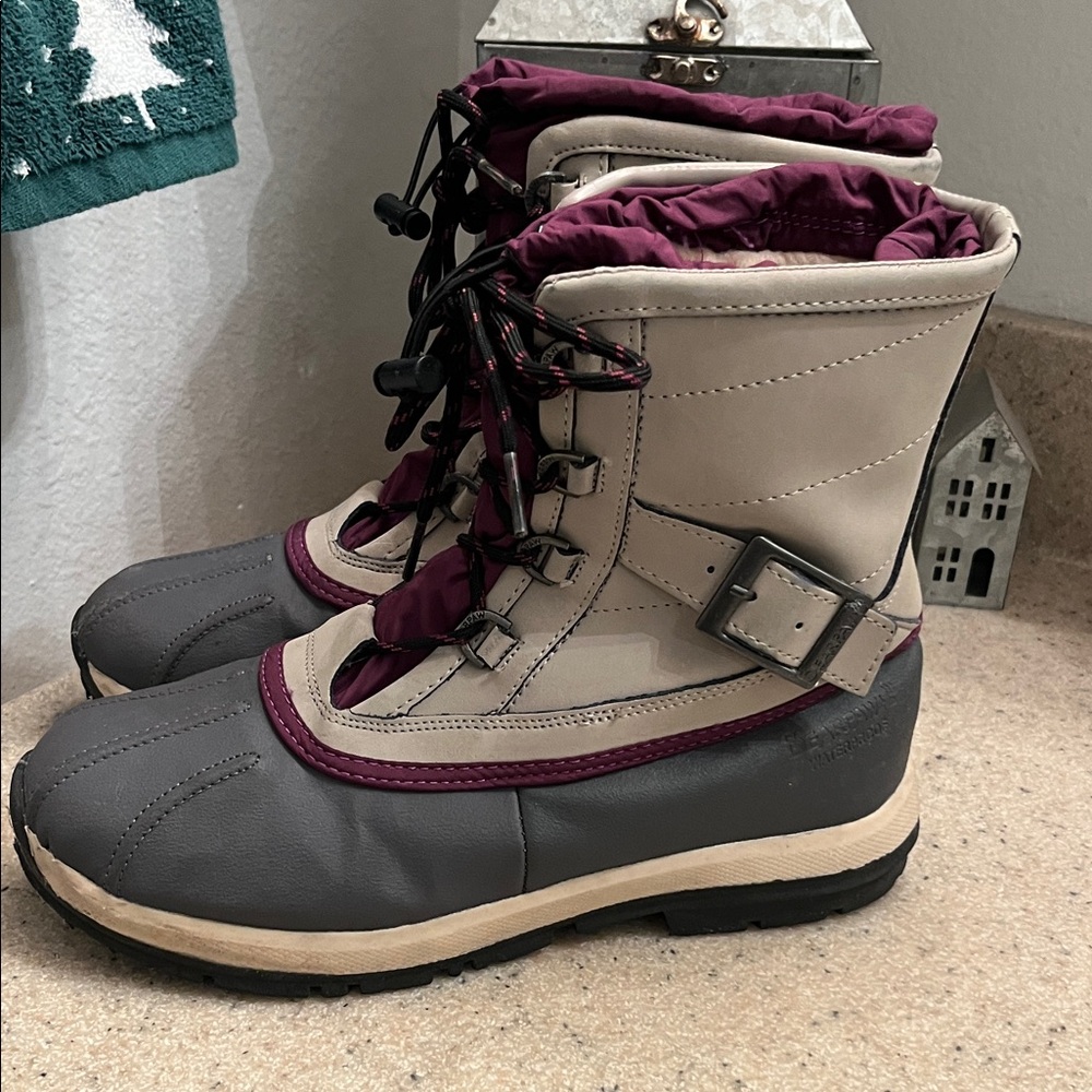 BearPaw Gray and Purple Leather Lined Winter Boots - Picture 4 of 8